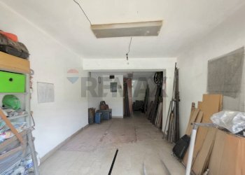 Hall / corridoio - Magazzino Via Palermo
 
37, Castrolibero - foto 3