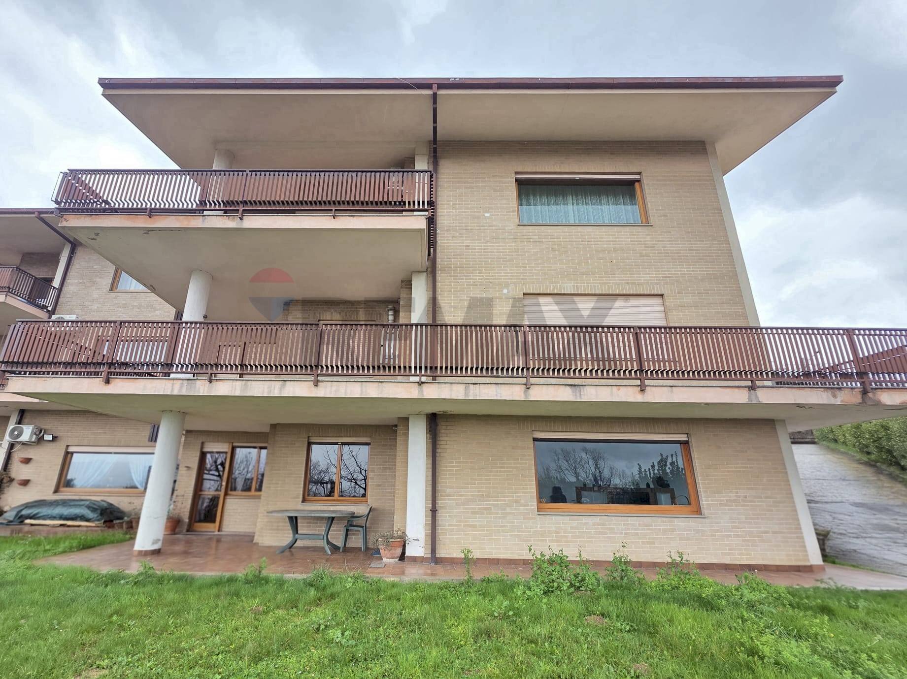 Edificio all\'aperto - Appartamento Via Bellavista
 
16, Dipignano - foto 1