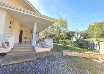 Terrazza - Villa Via Alessandro Manzoni
 
173, Rende - photo 2