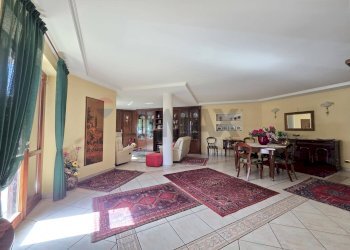 Sala da pranzo - Villa Via Alessandro Manzoni
 
173, Rende - photo 7