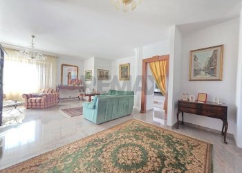 Soggiorno - Villa Via Alessandro Manzoni
 
173, Rende - photo 13