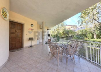 Terrazza - Villa Via Alessandro Manzoni
 
173, Rende - photo 18