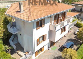 Casa all\'aperto - Villa Via Alessandro Manzoni
 
173, Rende - photo 2