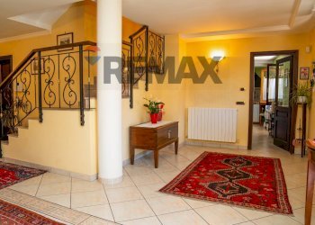 Hall / corridoio - Villa Via Alessandro Manzoni
 
173, Rende - photo 5