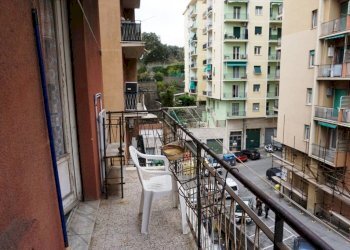 Balcone - Bilocale via Bartolomeo Carrea, 3, Genova (zona Sampierdarena) - foto 1