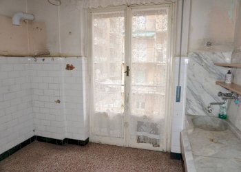 Cucina - Bilocale via Bartolomeo Carrea, 3, Genova (zona Sampierdarena) - foto 4