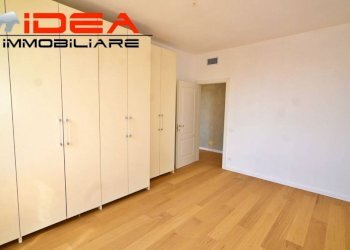 Camera da letto - Appartamento viale Ludovico Antonio Muratori, Modena (zona Centro Storico) - foto 20