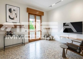 Soggiorno - Appartamento via Leopoldo Nobili, Modena - foto 1