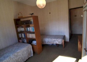 Camera da letto - Trilocale via Carlo Linneo, 368, Genova (zona Sampierdarena) - foto 14