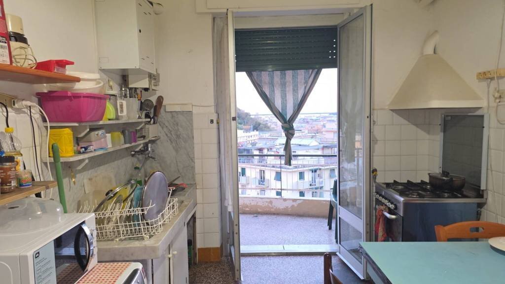 Cucina - Quadrilocale via dei Carpentieri, 5, Genova (zona Sampierdarena) - foto 3
