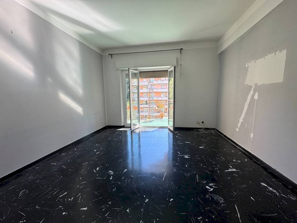 Salone - Quadrilocale via Emilio Salgari, 5, Genova (zona Pegli) - foto 3