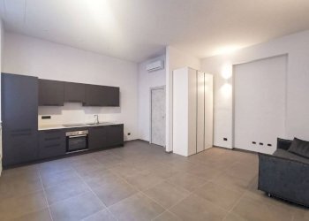 Cucina - Monolocale via Giacinto Collegno, 10, Torino (zona San Donato) - foto 1