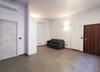 Salone - Monolocale via Giacinto Collegno, 10, Torino (zona San Donato) - foto 15