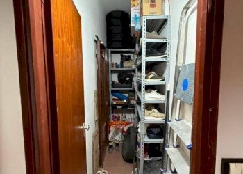 Ripostiglio - Bilocale Lungobisagno Dalmazia, 61, Genova (zona Staglieno) - foto 6