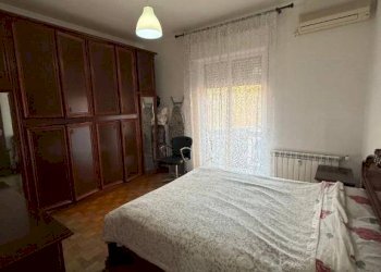 Camera da letto - Bilocale Lungobisagno Dalmazia, 61, Genova (zona Staglieno) - foto 26