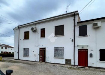 Casa semi indipendente Via Montesanto, Ferrara (zona Monestirolo) - foto 1