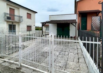 Casa semi indipendente Via Montesanto, Ferrara (zona Monestirolo) - foto 2