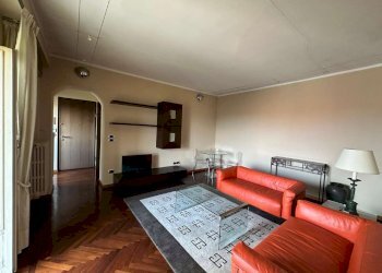 1 - Trilocale piazza Statuto, 4, Torino (zona Centro) - foto 2