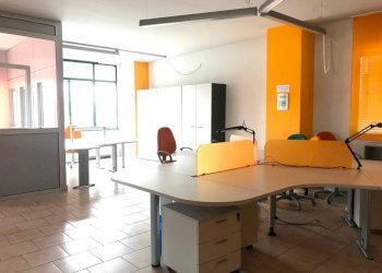 Ufficio - Office via Damiano Chiesa, Vimercate - photo 1