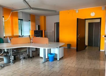 Ufficio - Office via Damiano Chiesa, Vimercate - photo 16