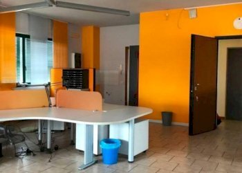 Office via Damiano Chiesa, Vimercate - photo 17