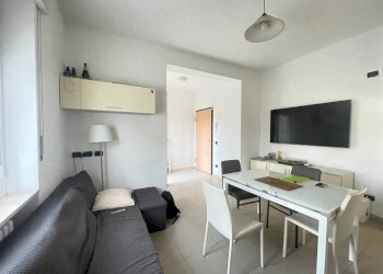 Salone - Trilocale via Aldo Motta, 119, Vimercate - foto 1