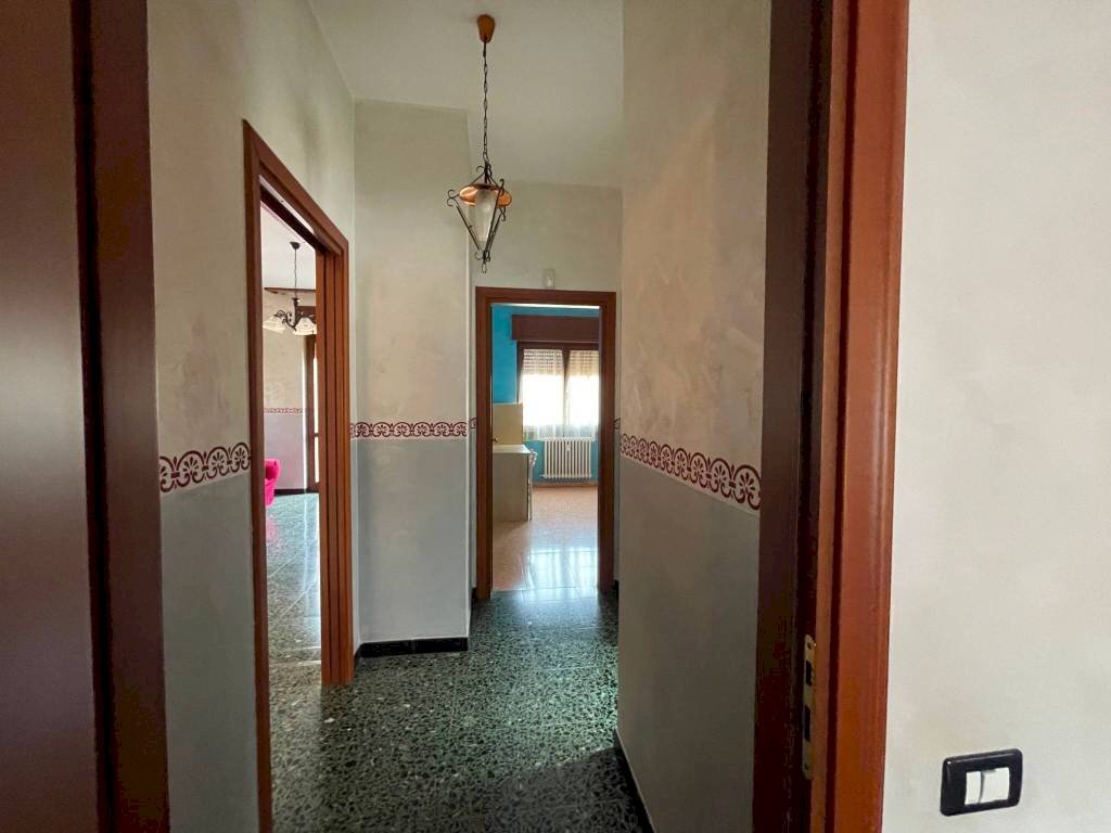 Corridoio - Appartamento via Alessandro Manzoni, 97, Arcore - foto 3