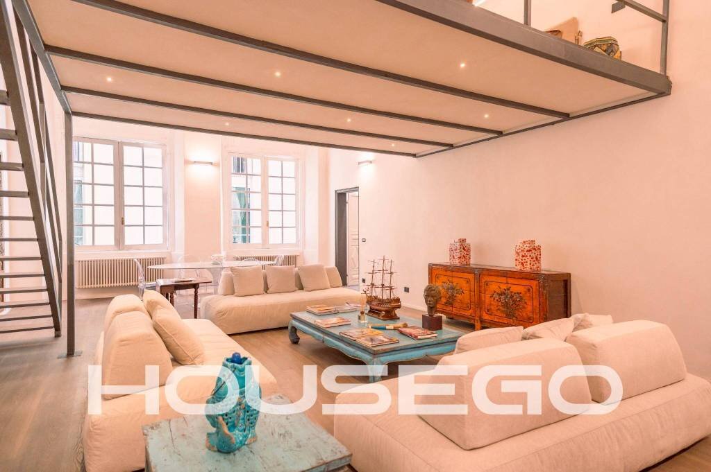 Salone - Trilocale via San Luca, 3b, Genova (zona Centro Storico) - foto 3