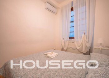 Camera da letto - Bilocale via San Luca, 73, Genova (zona Centro Storico) - foto 14