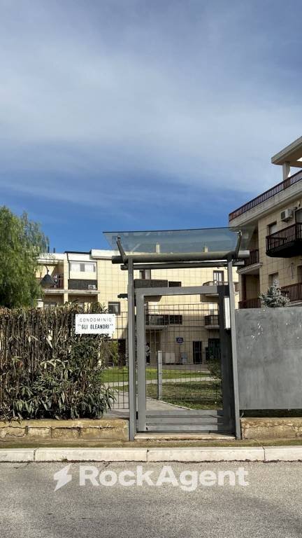 Ingresso - Trilocale via Manfredonia, 90, Foggia - foto 3