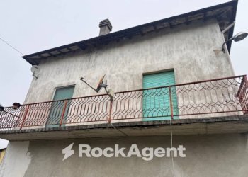 Facciata - Villa strada Provinciale 13, Corniglio - foto 5