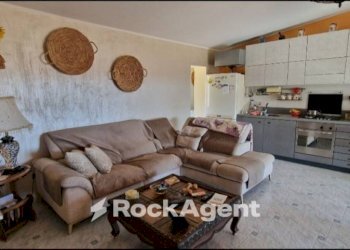 Cucina - Stabile - Palazzo via degli Oleandri, 2, Crotone - foto 3