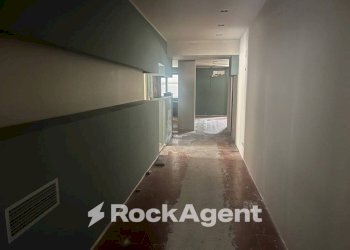 Corridoio - Stabile - Palazzo via Emilio Vecchia, Varazze - foto 6