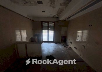 Magazzino - Stabile - Palazzo via Emilio Vecchia, Varazze - foto 17