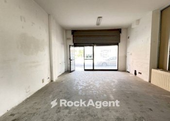 Interno non residenziale - Shop via Cavour, 92, Alba Adriatica - photo 13