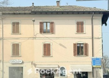 Facciata - Negozio via Argini Sud, Montechiarugolo - foto 2