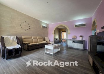 Salone - Villa a Schiera via Paolo Borsellino, 16, Morciano di Leuca - foto 4