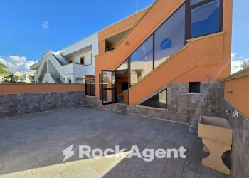 Facciata - Villa a Schiera via Paolo Borsellino, 16, Morciano di Leuca - foto 23