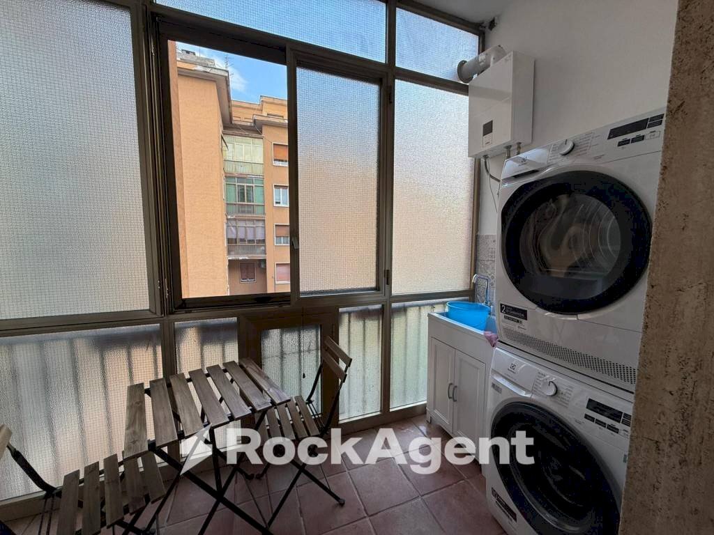 Veranda - Trilocale via Monte Epomeo, 3, Roma - foto 2