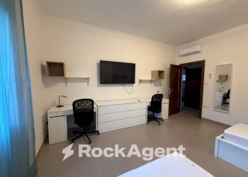 Camera da letto - Trilocale via Monte Epomeo, 3, Roma - foto 17