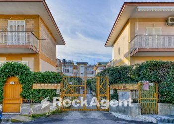 Facciata - Appartamento via Sacerdote Giovanni Giuseppe Pirozzi, Villaricca - foto 24