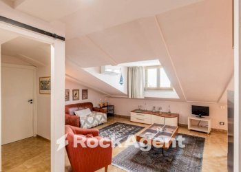 Salone - Attico via Martiri della Loggia, 91, San Marzano sul Sarno - foto 1