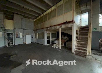 Interno non residenziale - Capannone via Augusto Pedullà, Genova (zona Molassana) - foto 8