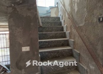 Scala - Casa indipendente vico Giuseppe Giusti, Gioiosa Ionica - foto 11