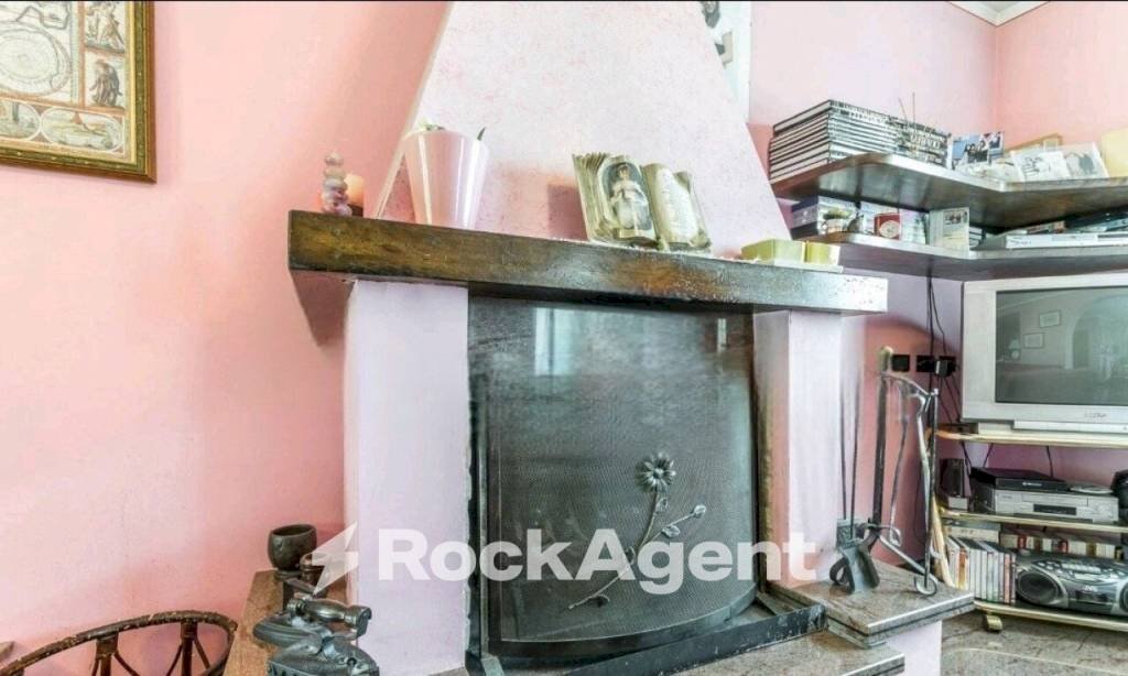 Interno non residenziale - Villa via dei Tigli, Maranello - photo 2