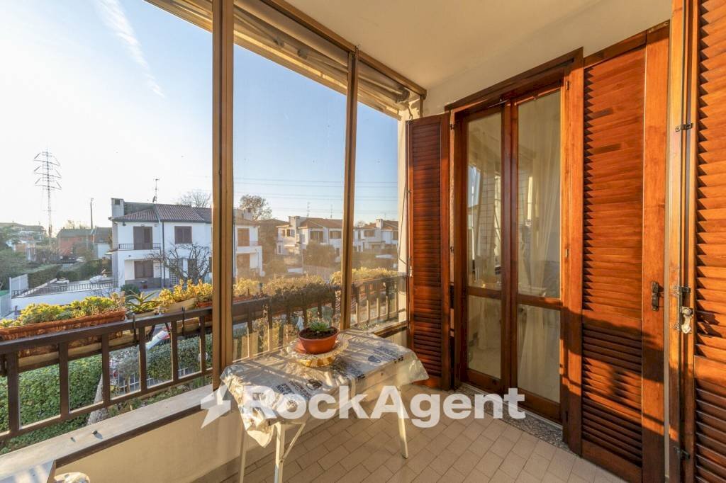 Terrazzo - Three-room apartment via Alfredo Catalani, 73, Settimo Milanese - photo 2