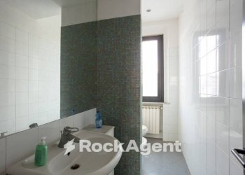 Bagno - Quadrilocale via Francesco Cilea, 26, Empoli - foto 9