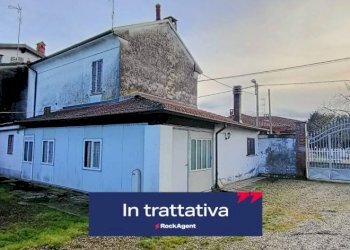Facciata - Casa indipendente via Vignale, 6, Frascarolo - foto 1