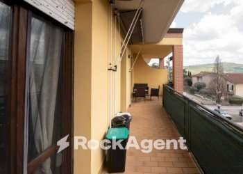 Terrazzo - Appartamento via Palmiro Togliatti, 1, Montecalvo in Foglia - foto 9