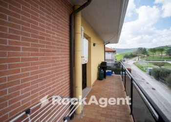 Terrazzo - Appartamento via Palmiro Togliatti, 1, Montecalvo in Foglia - foto 24